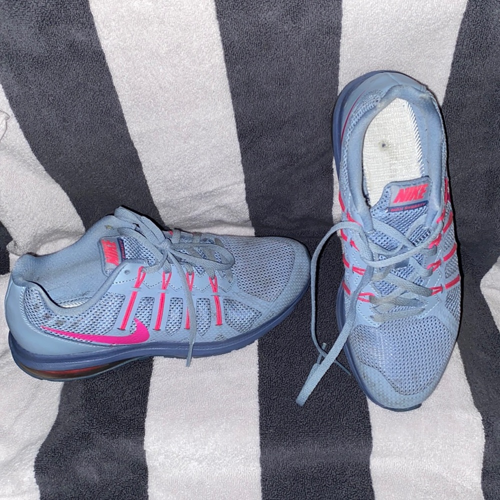 NIKE MAX DYNASTY women’s sz 9 pink grey training athletic shoe